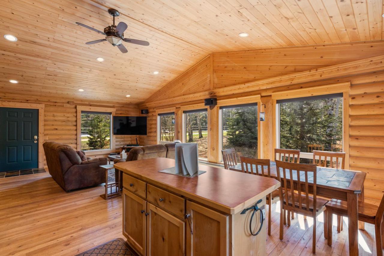 Lazy Fox Cabin West Yellowstone Exterior foto